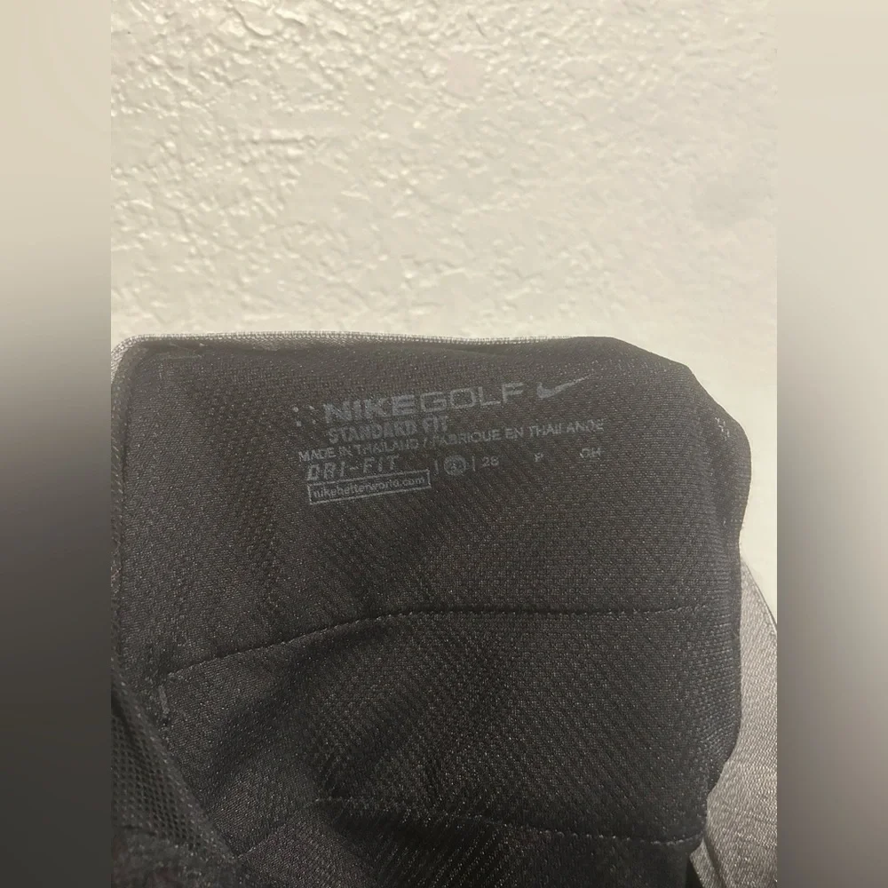 Men’s Nike golf shorts